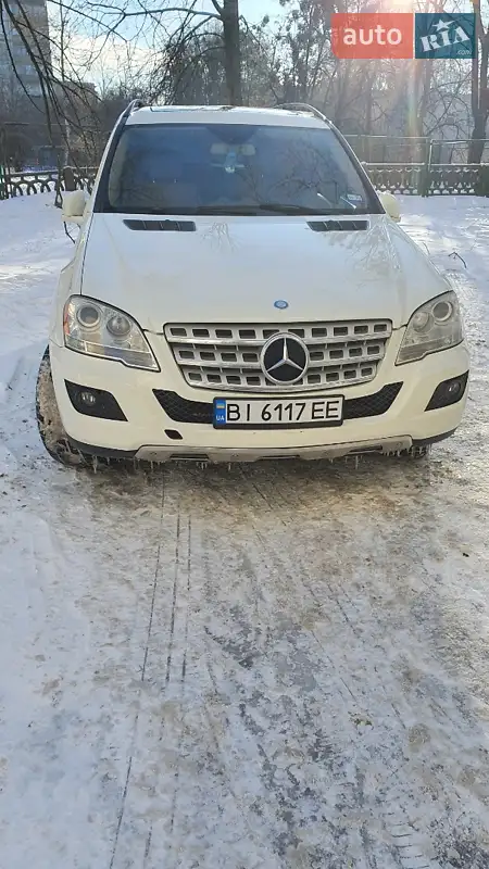 Mercedes-Benz M-Class, 2011