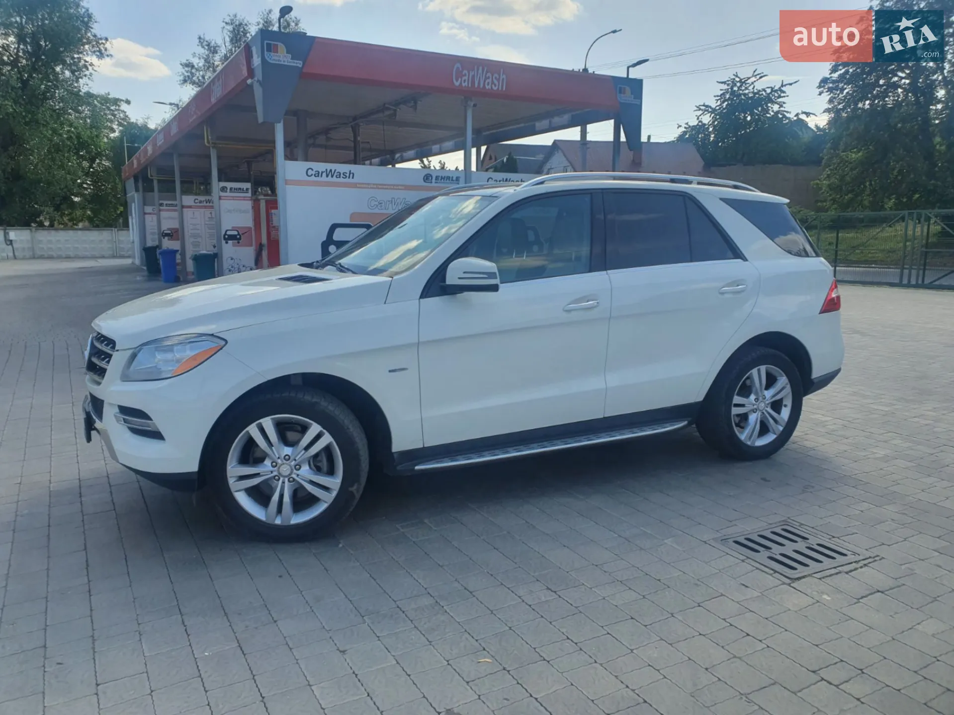 Mercedes-Benz M-Class, 2011