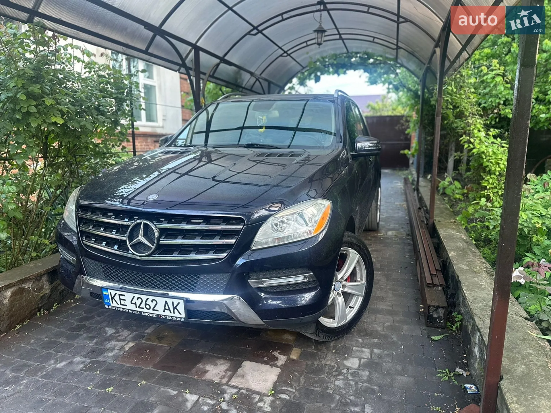 Mercedes-Benz M-Class, 2011