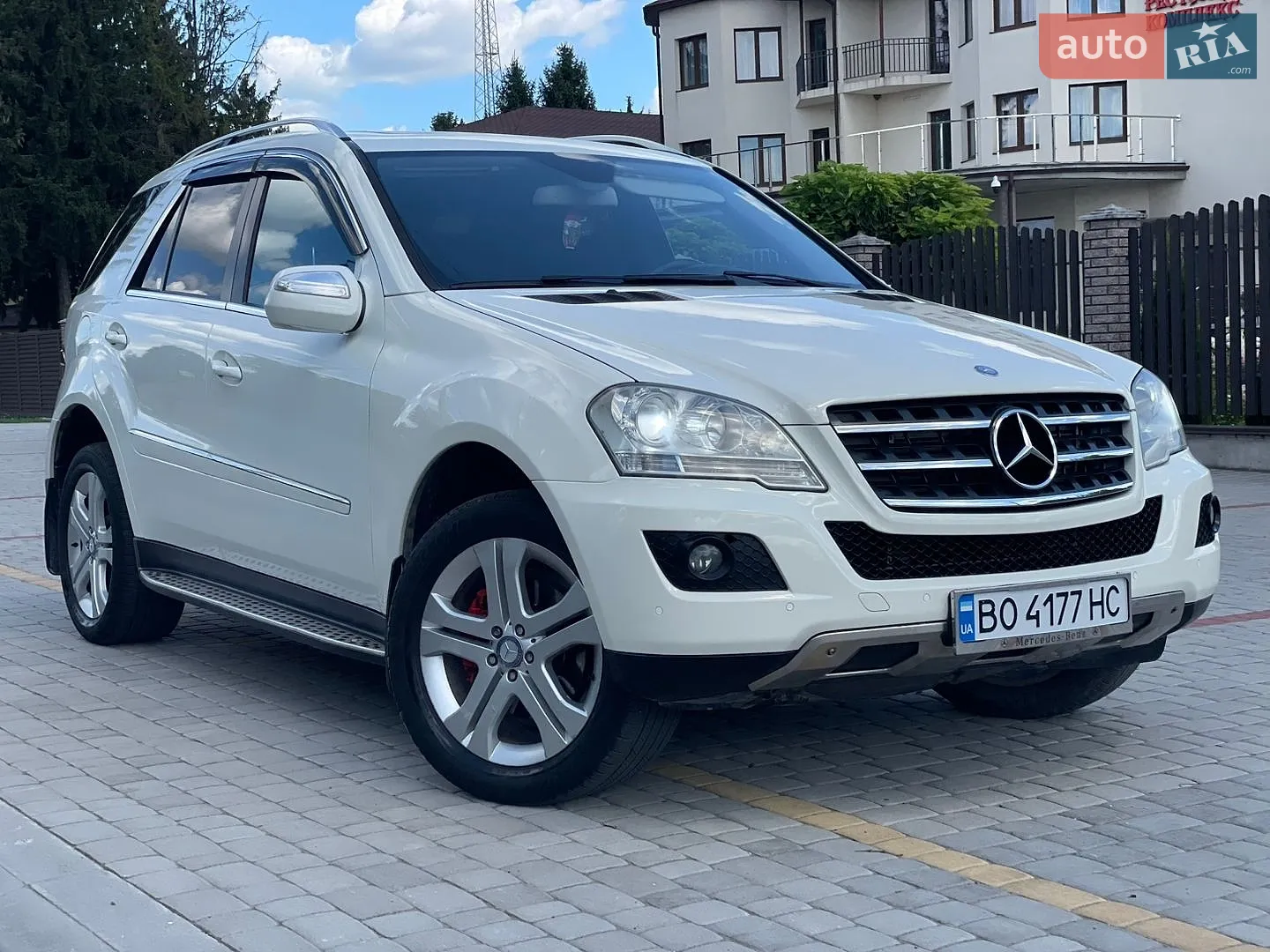 Mercedes-Benz M-Class, 2010