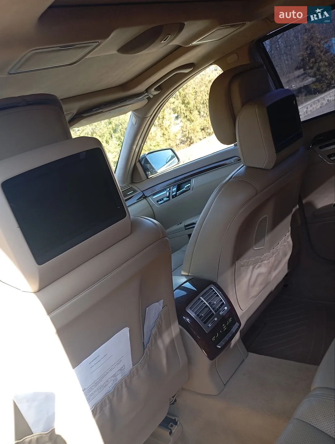 Mercedes-Benz S-Class, 2011