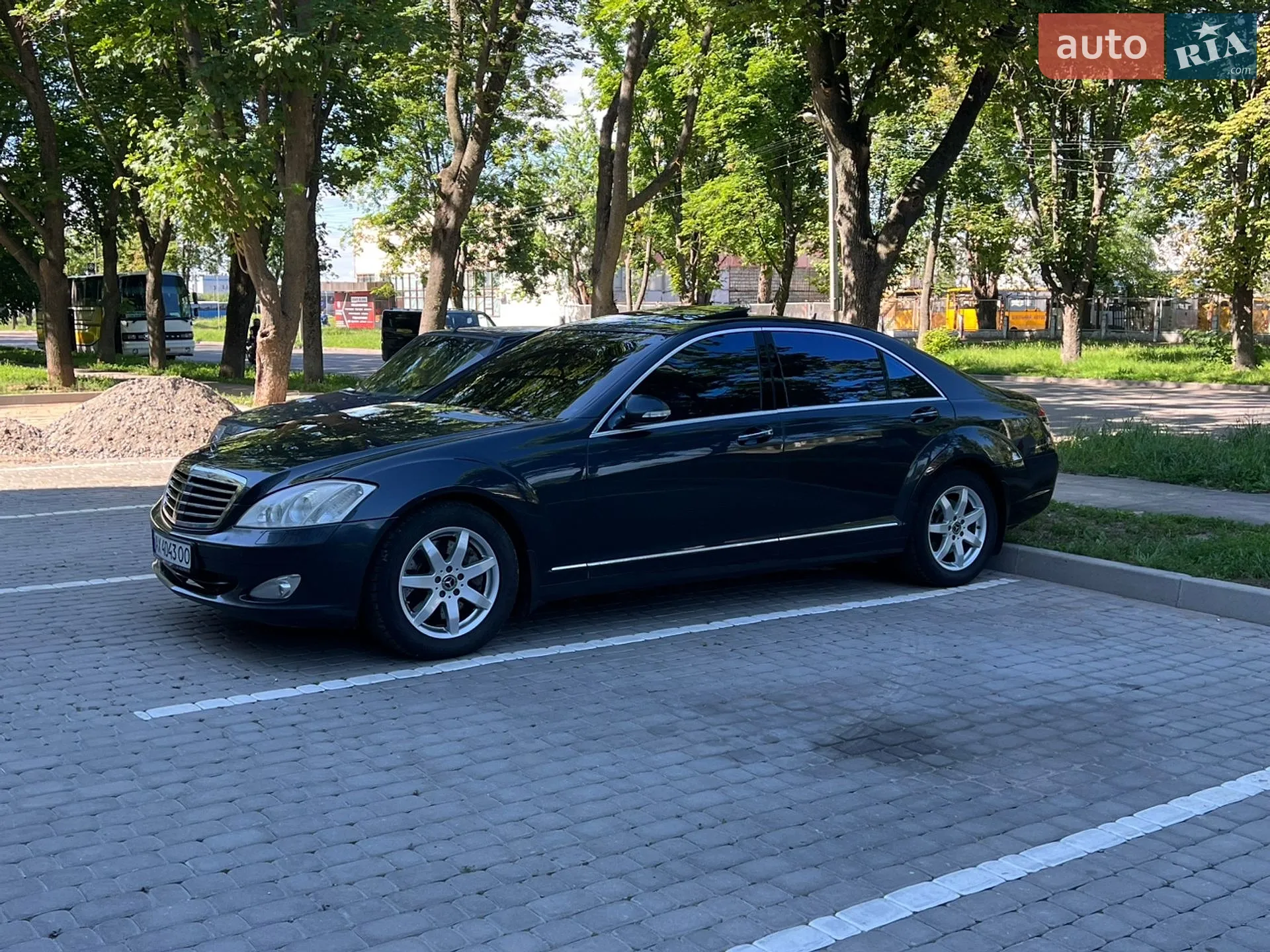 Mercedes-Benz S-Class, 2005