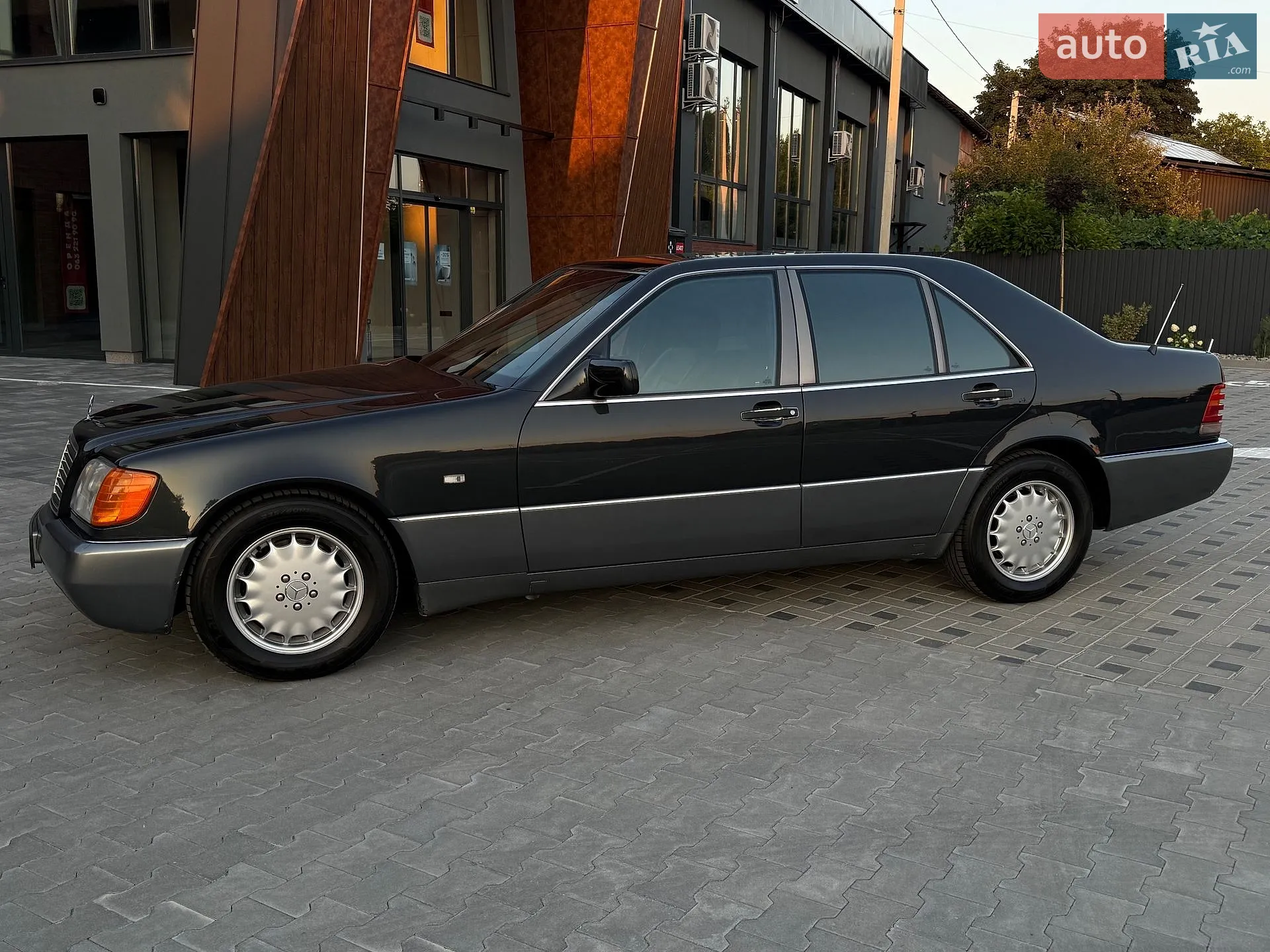 Mercedes-Benz S-Class, 1993