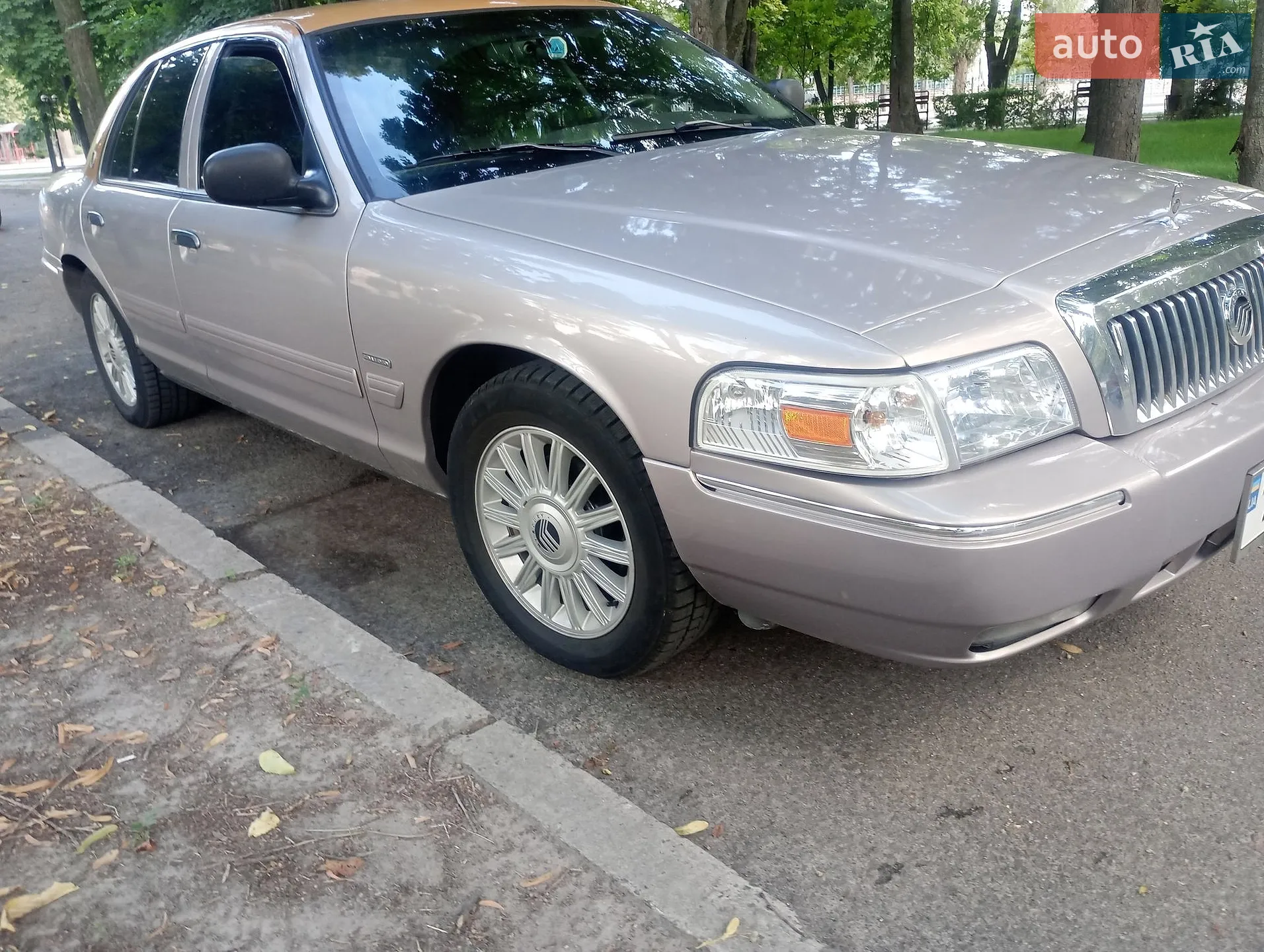 Mercury Grand Marquis, 2010