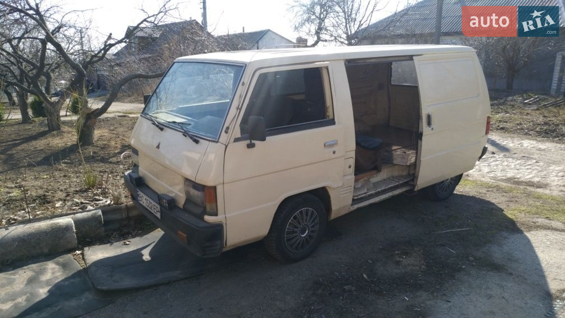 Mitsubishi Delica, 1986