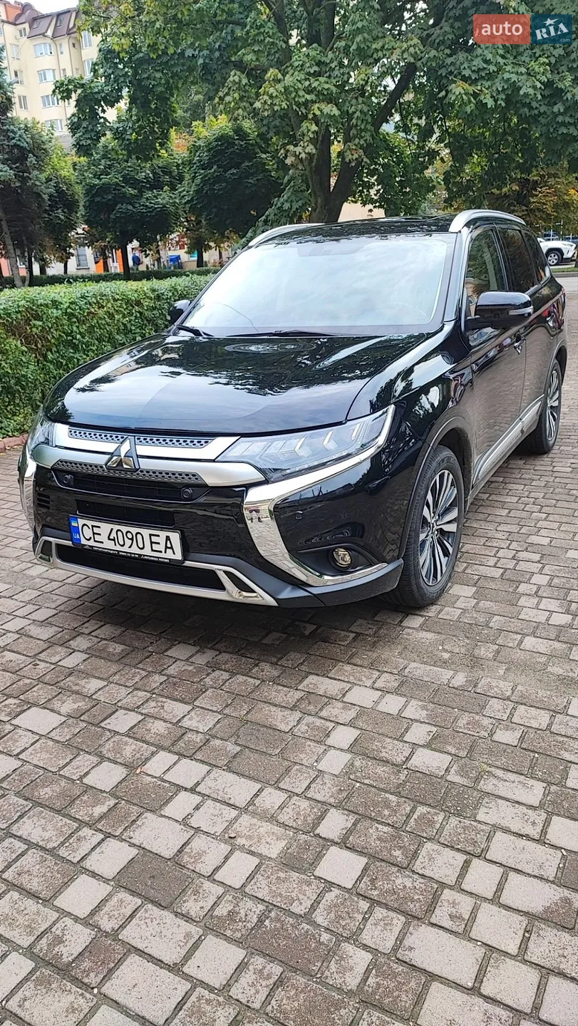 Mitsubishi Outlander, 2021
