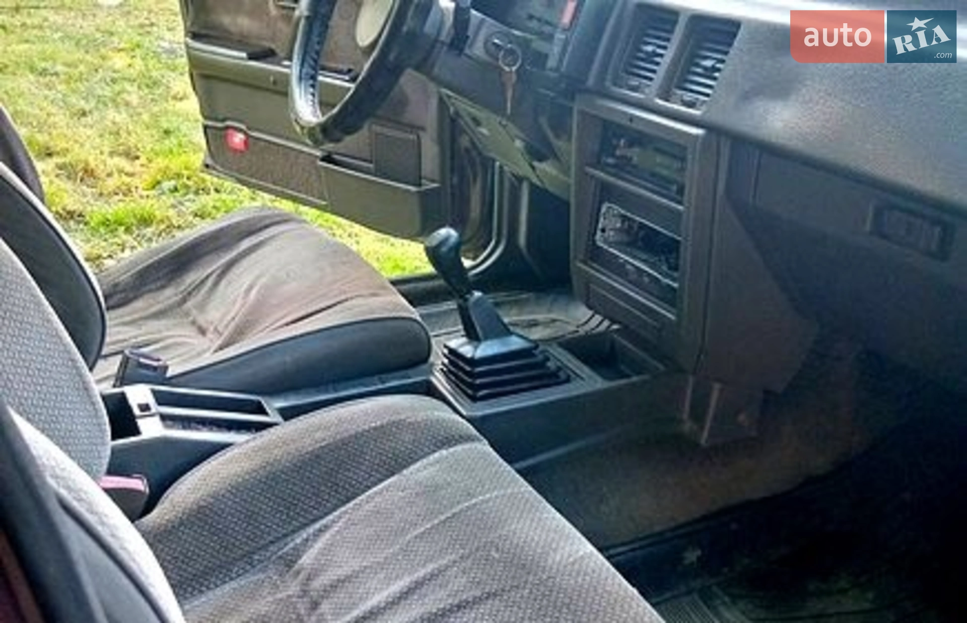 Nissan Bluebird, 1990