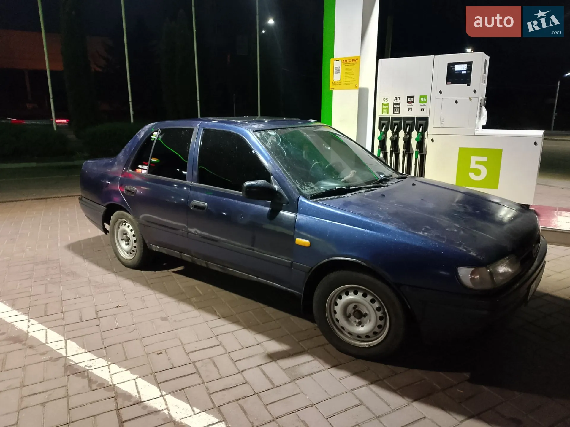 Nissan Sunny, 1992