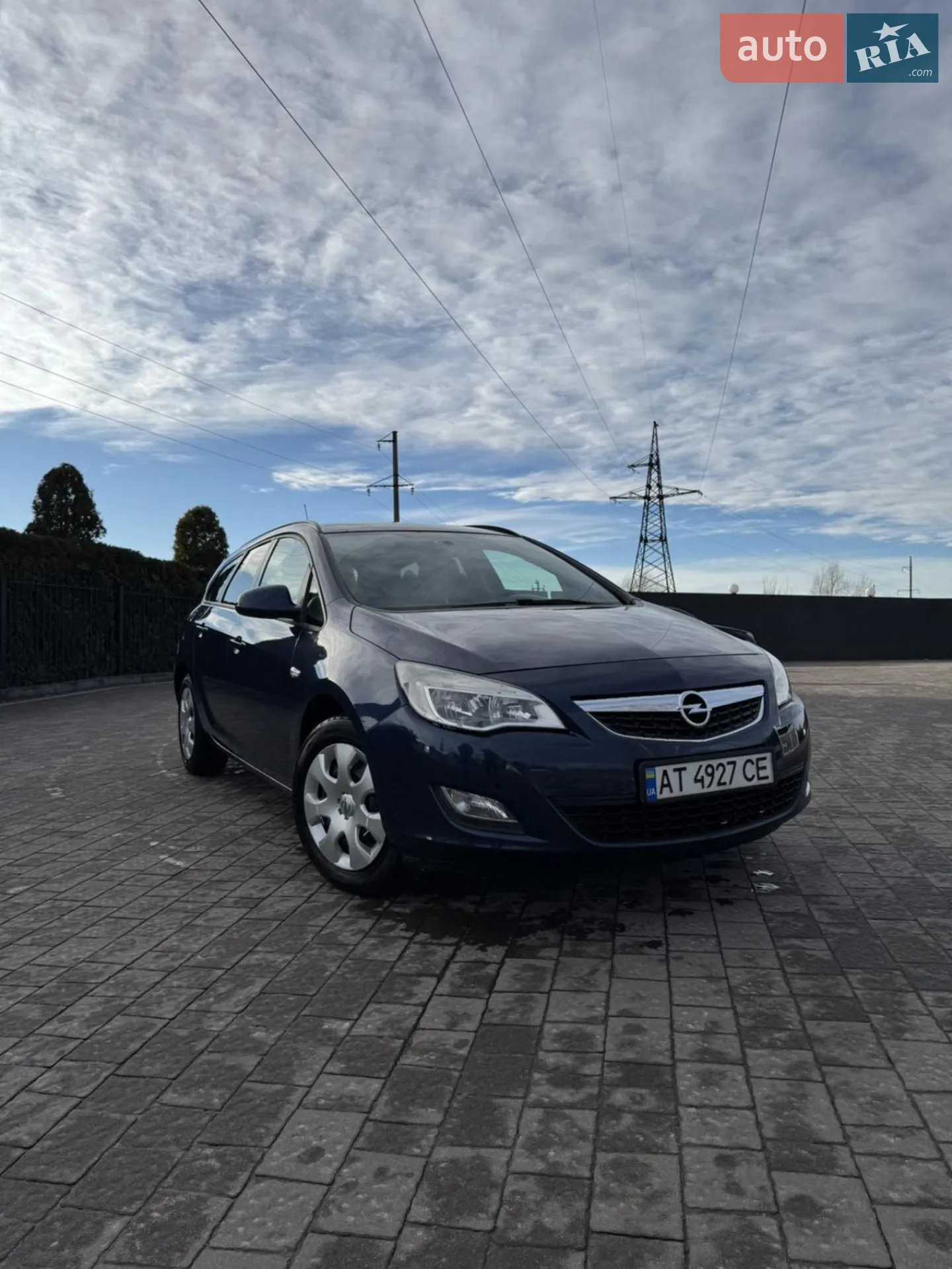 Opel Astra, 2011