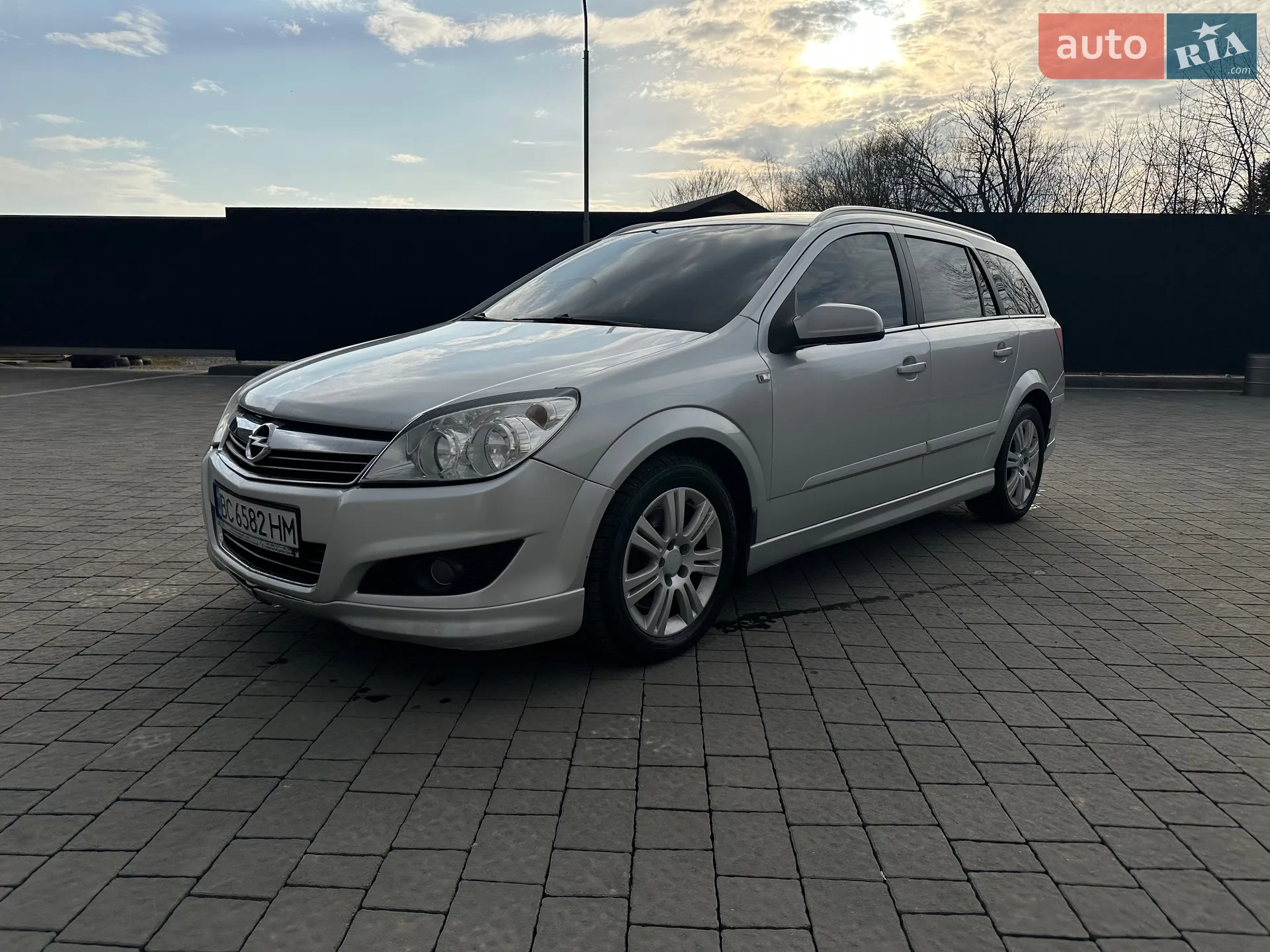 Opel Astra, 2009