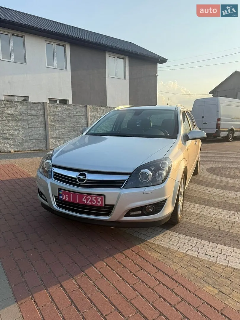 Opel Astra, 2009