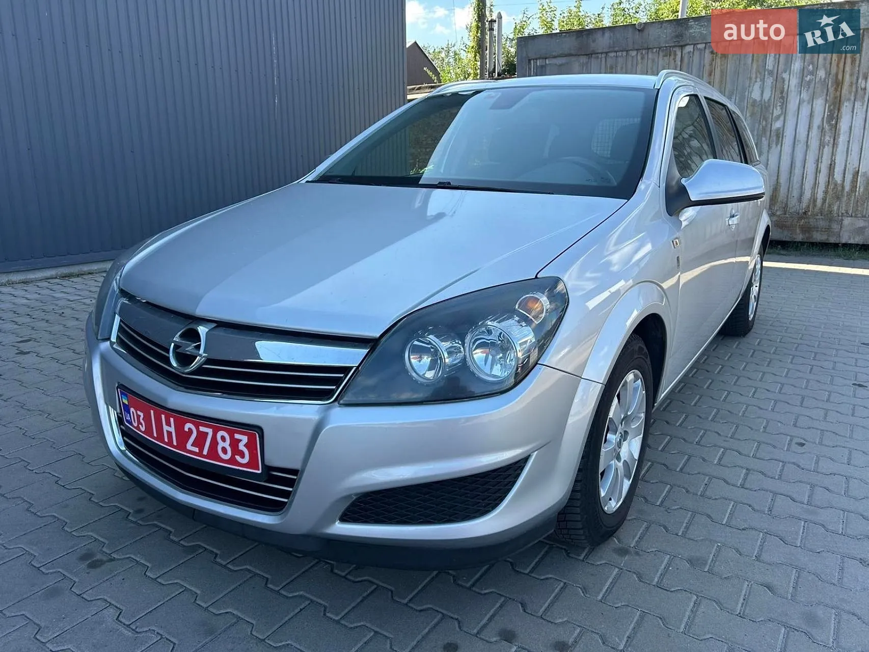 Opel Astra, 2011