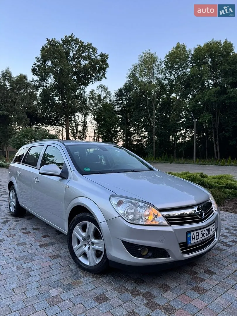 Opel Astra, 2009