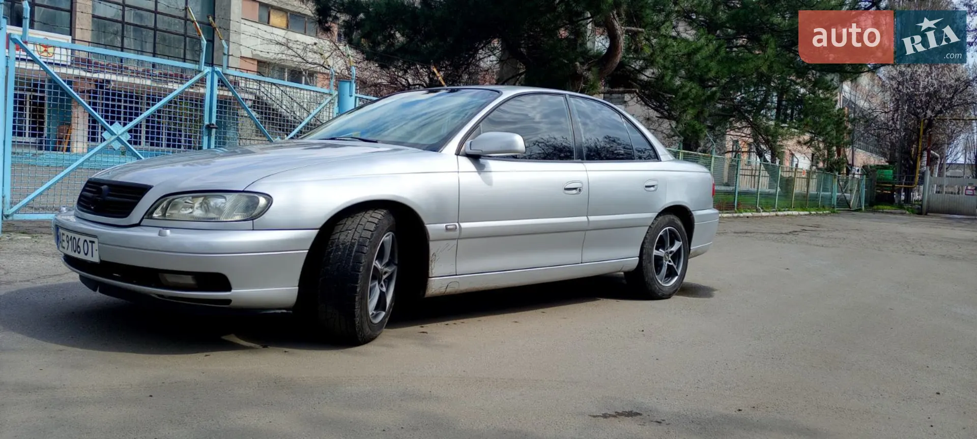 Opel Omega, 2001