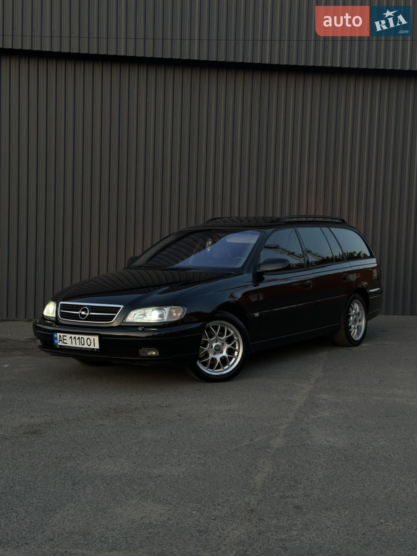 Opel Omega, 2002