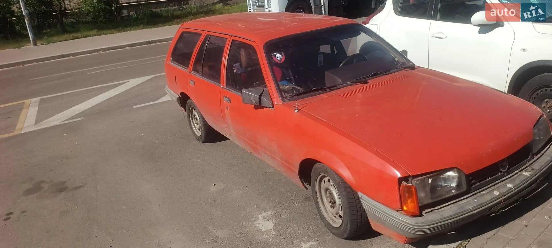 Opel Rekord, 1983