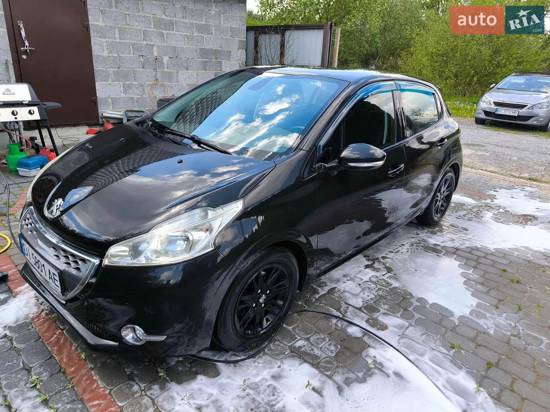 Peugeot 208, 2012