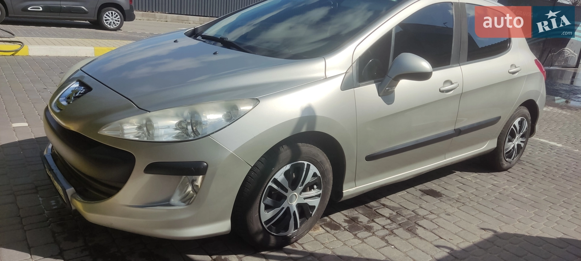 Peugeot 308, 2010
