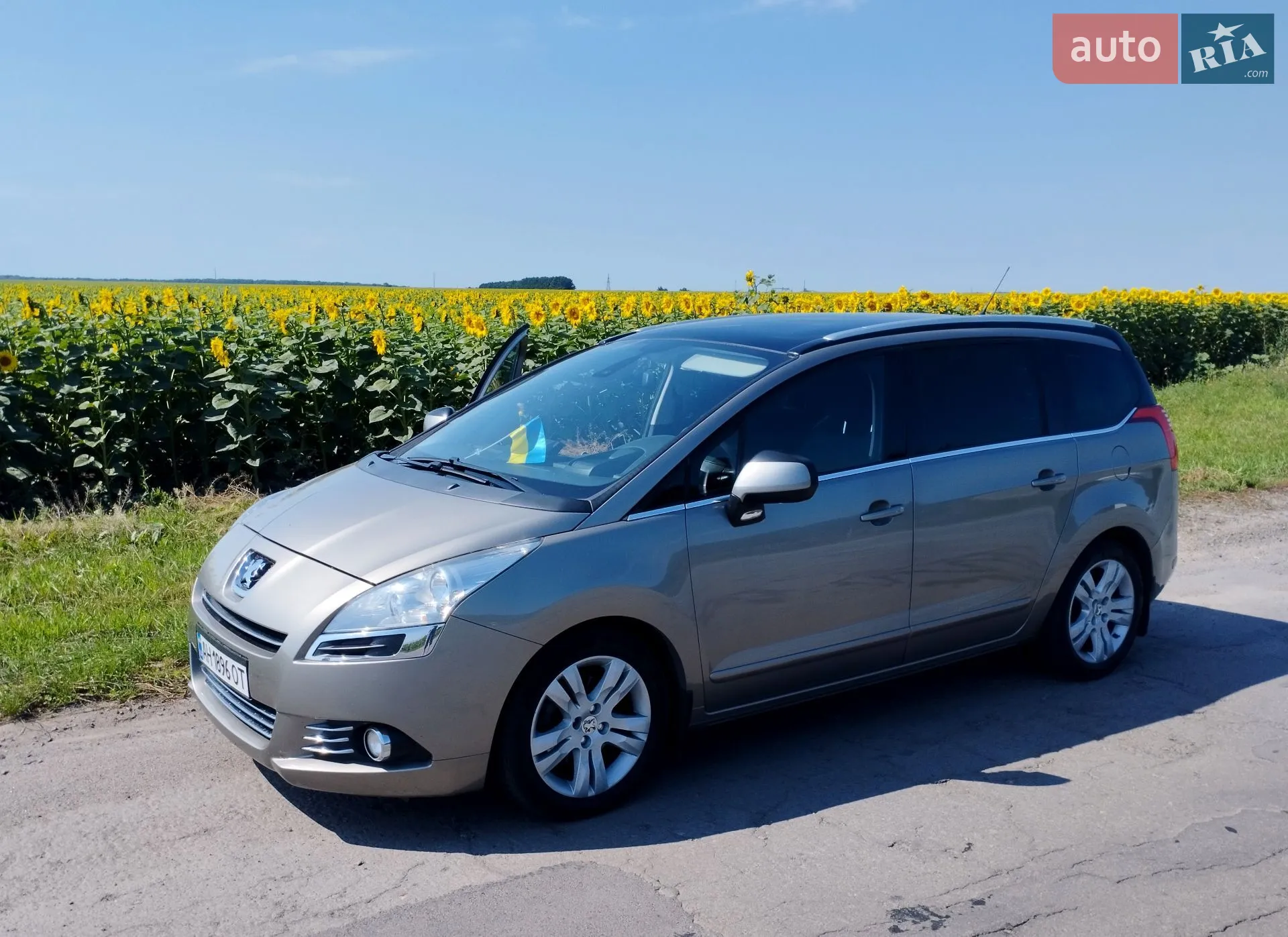Peugeot 5008, 2011