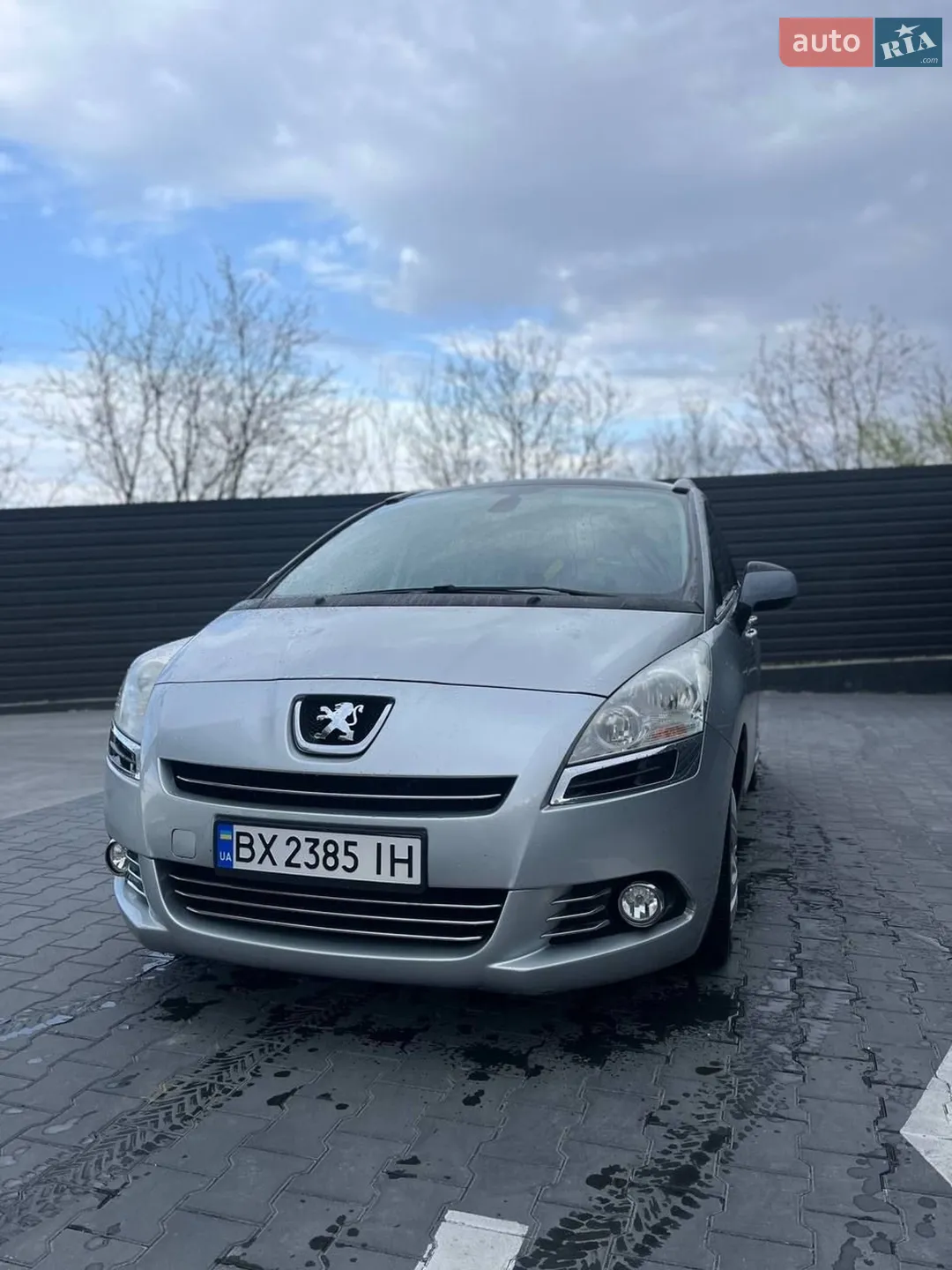 Peugeot 5008, 2011