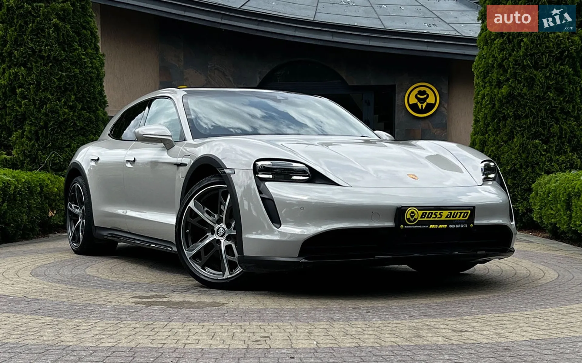 Porsche Taycan, 2022
