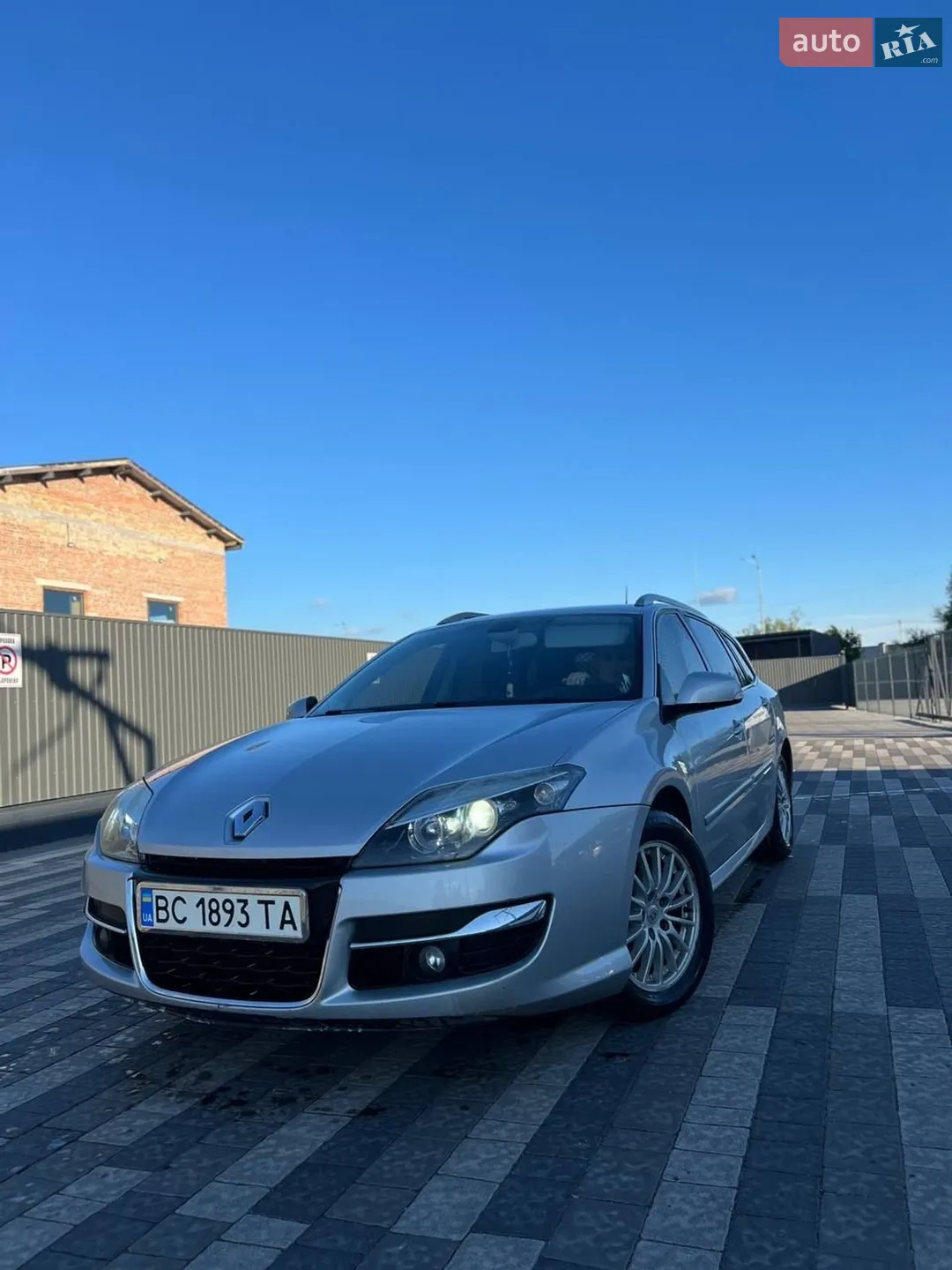 Renault Laguna, 2011