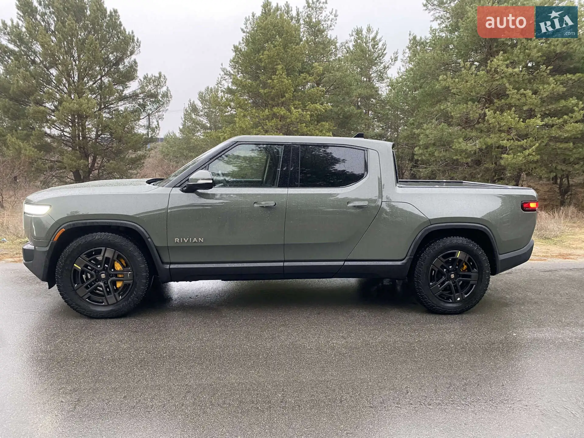 Rivian R1T, 2022