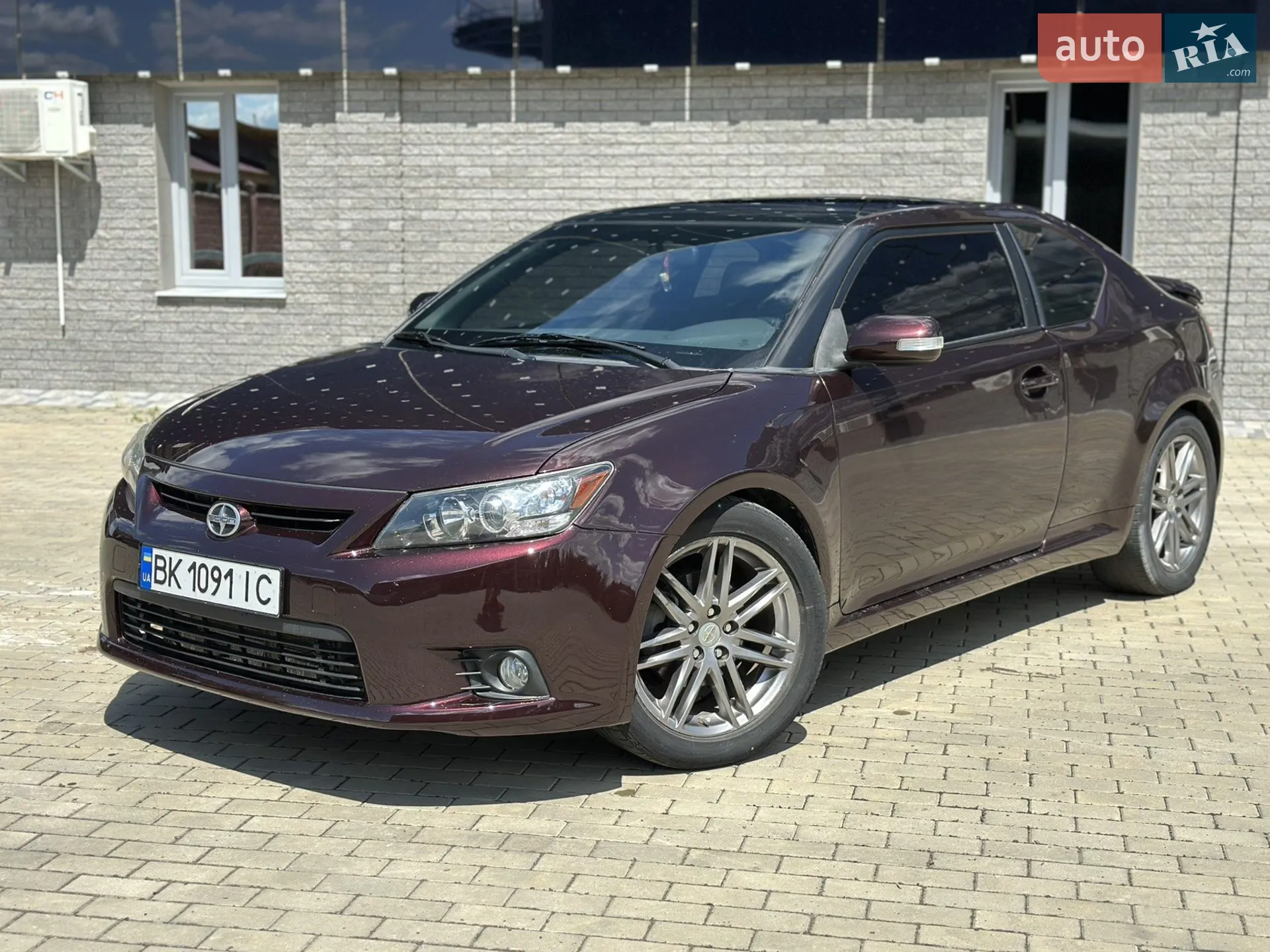 Scion tC, 2011