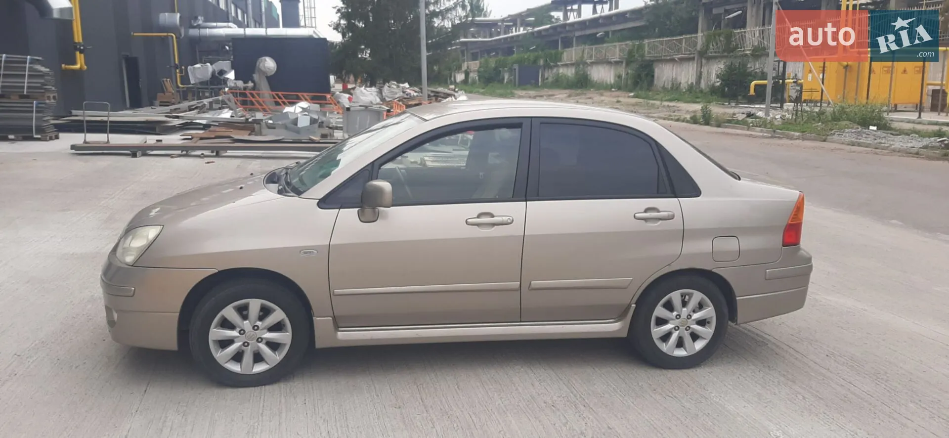 Suzuki Liana, 2005
