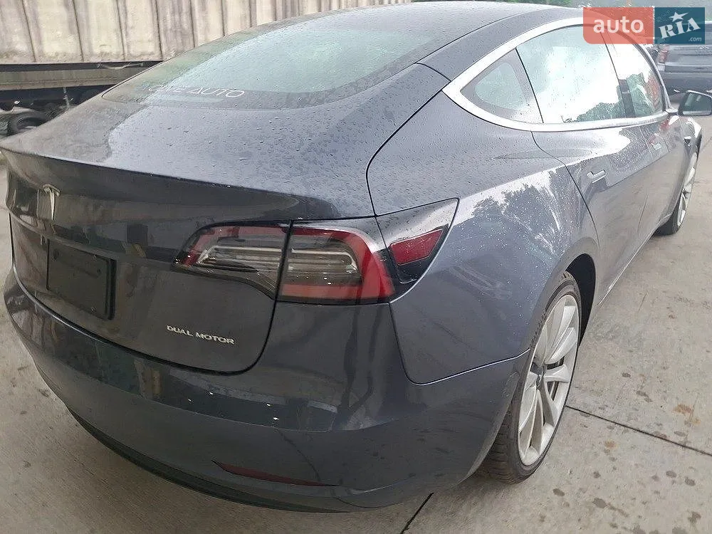 Tesla Model 3, 2020