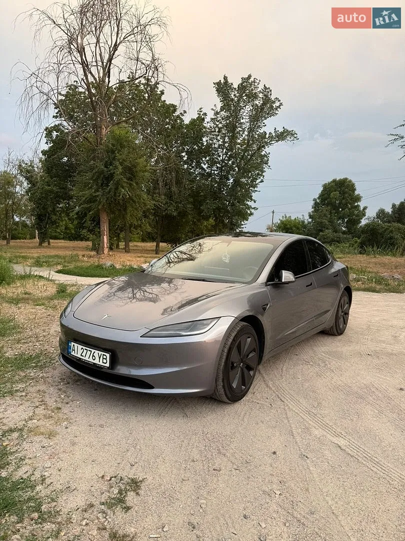 Tesla Model 3, 2024