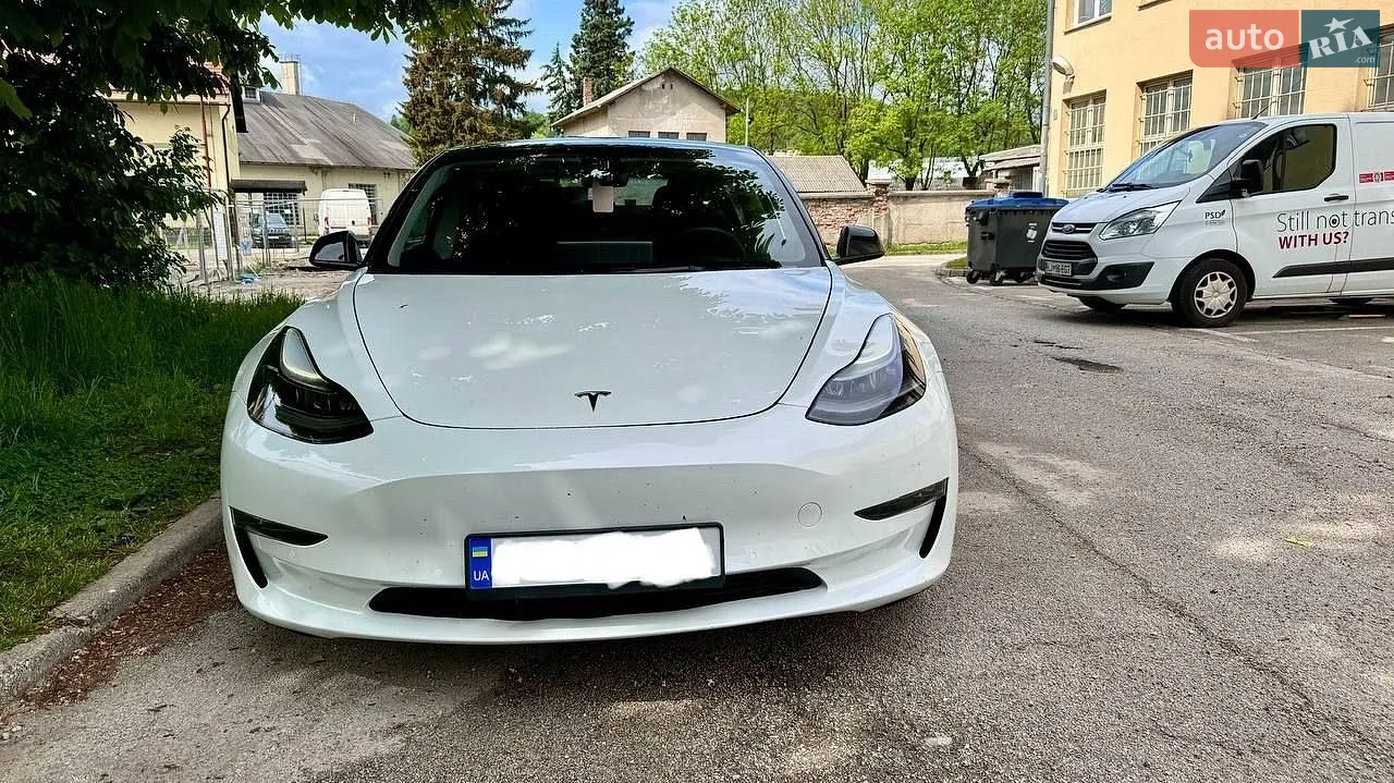 Tesla Model 3, 2021
