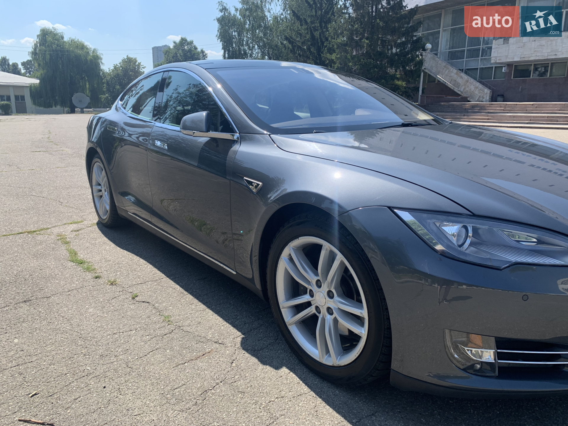 Tesla Model S, 2013