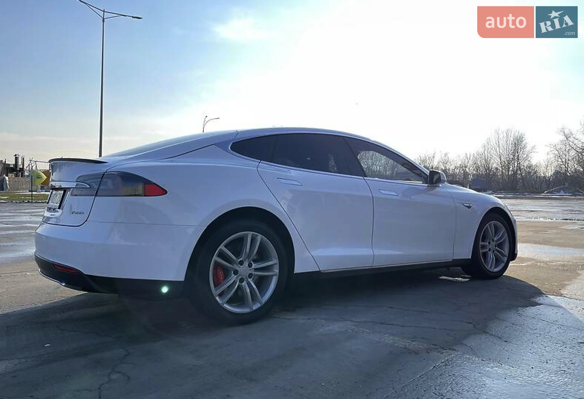 Tesla Model S, 2015