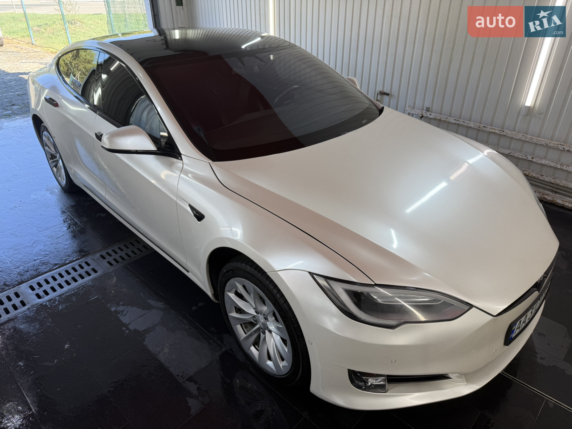 Tesla Model S, 2017