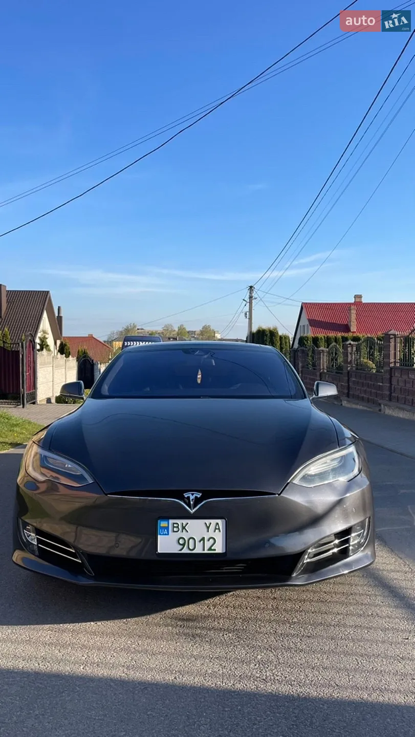 Tesla Model S, 2016
