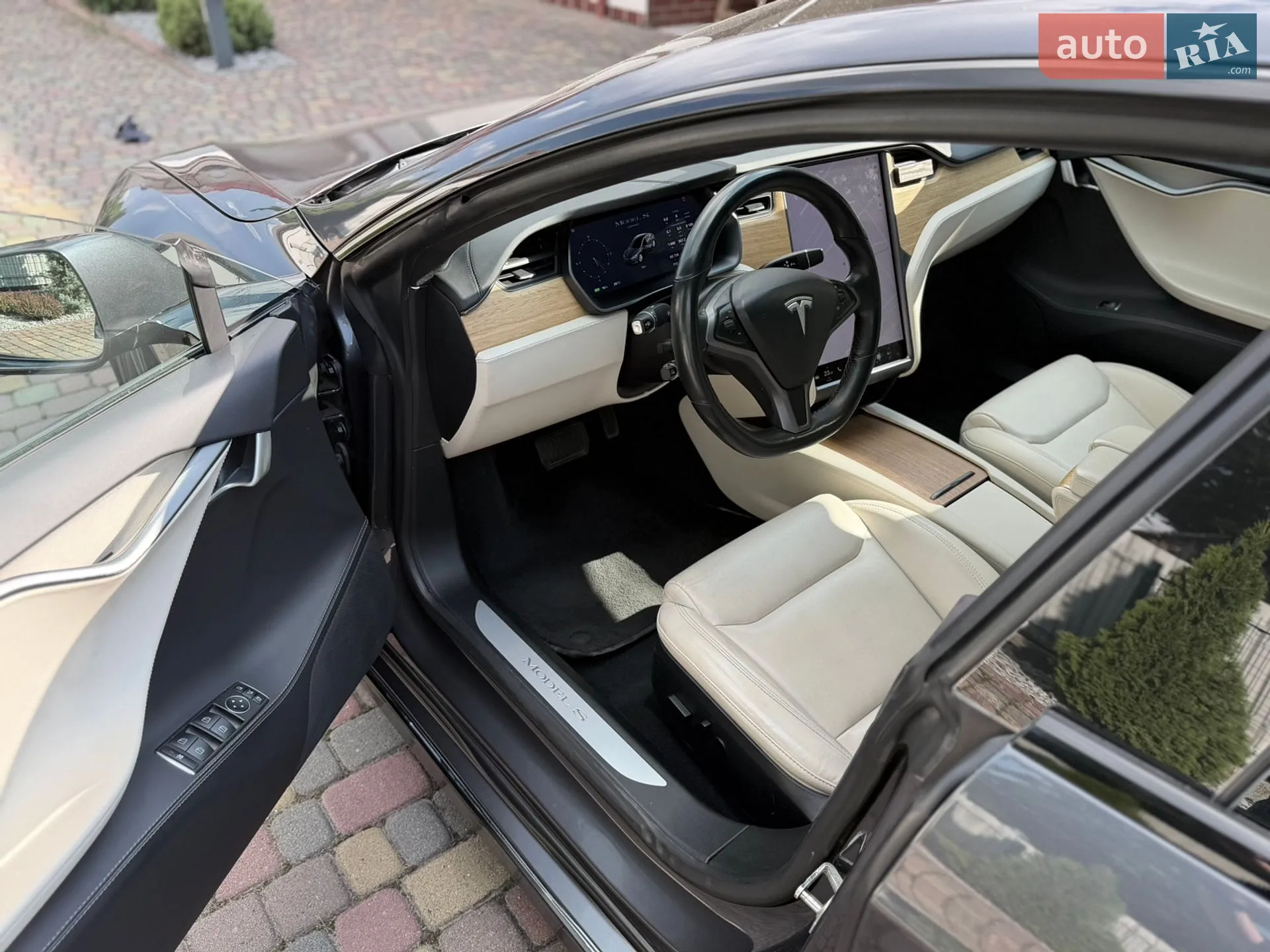 Tesla Model S, 2020