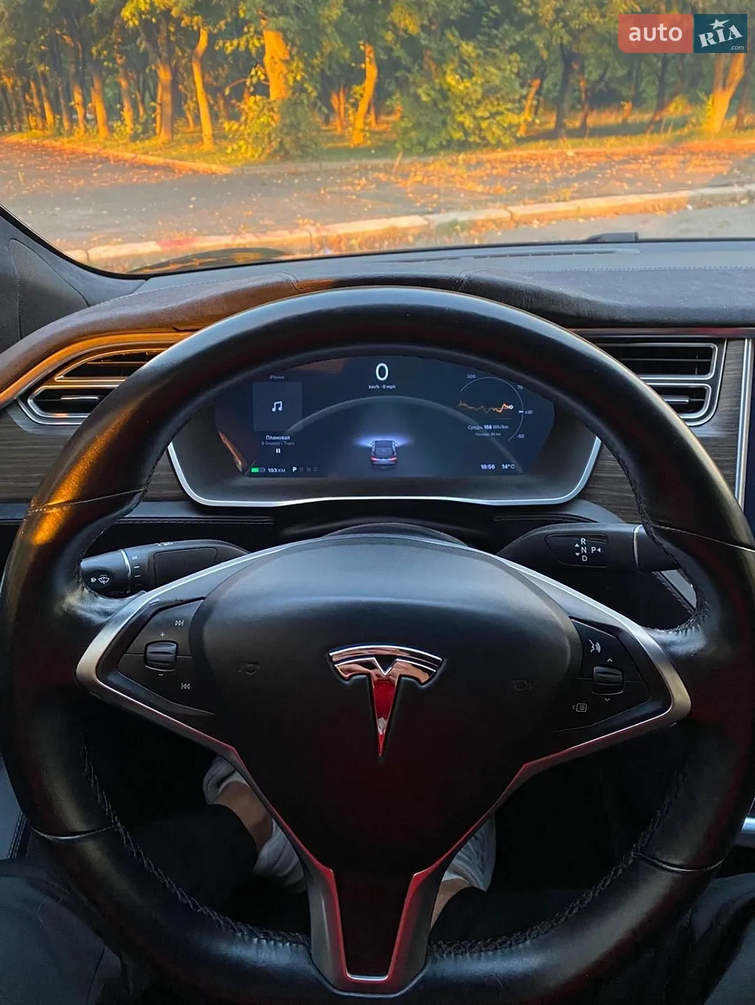 Tesla Model S, 2015