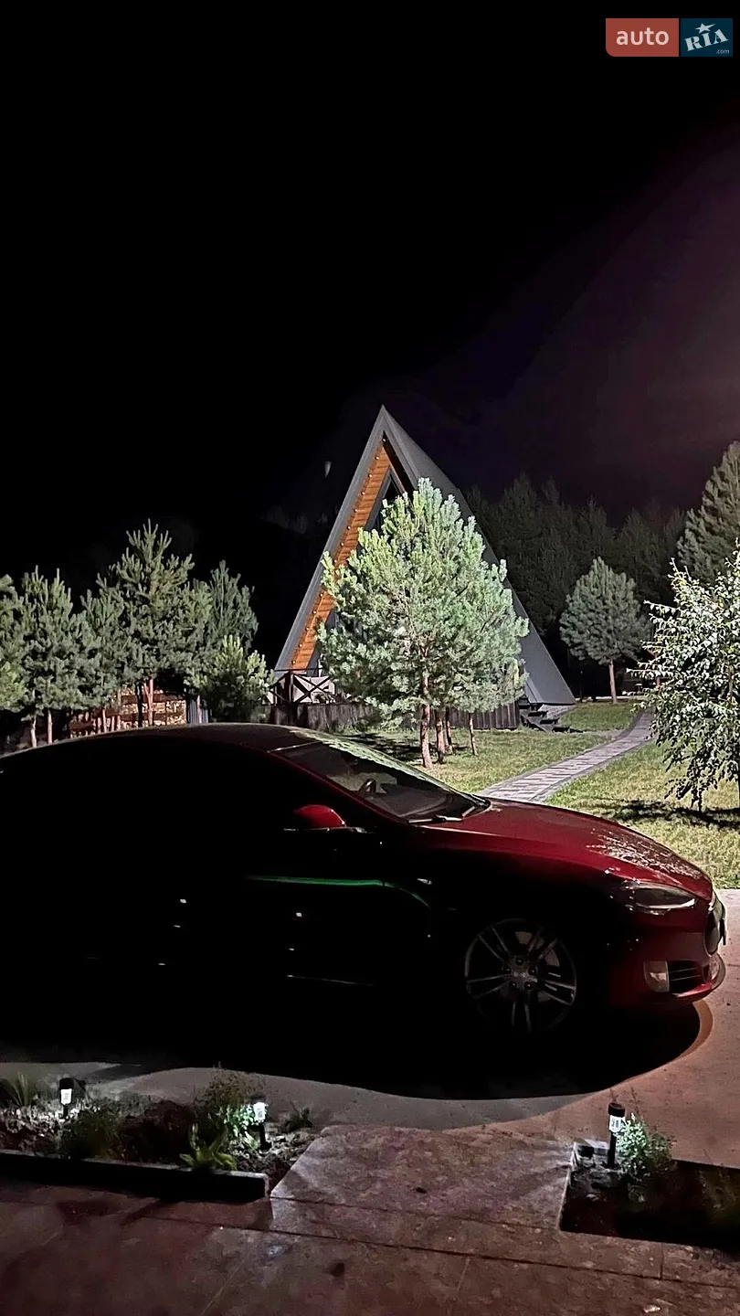 Tesla Model S, 2014