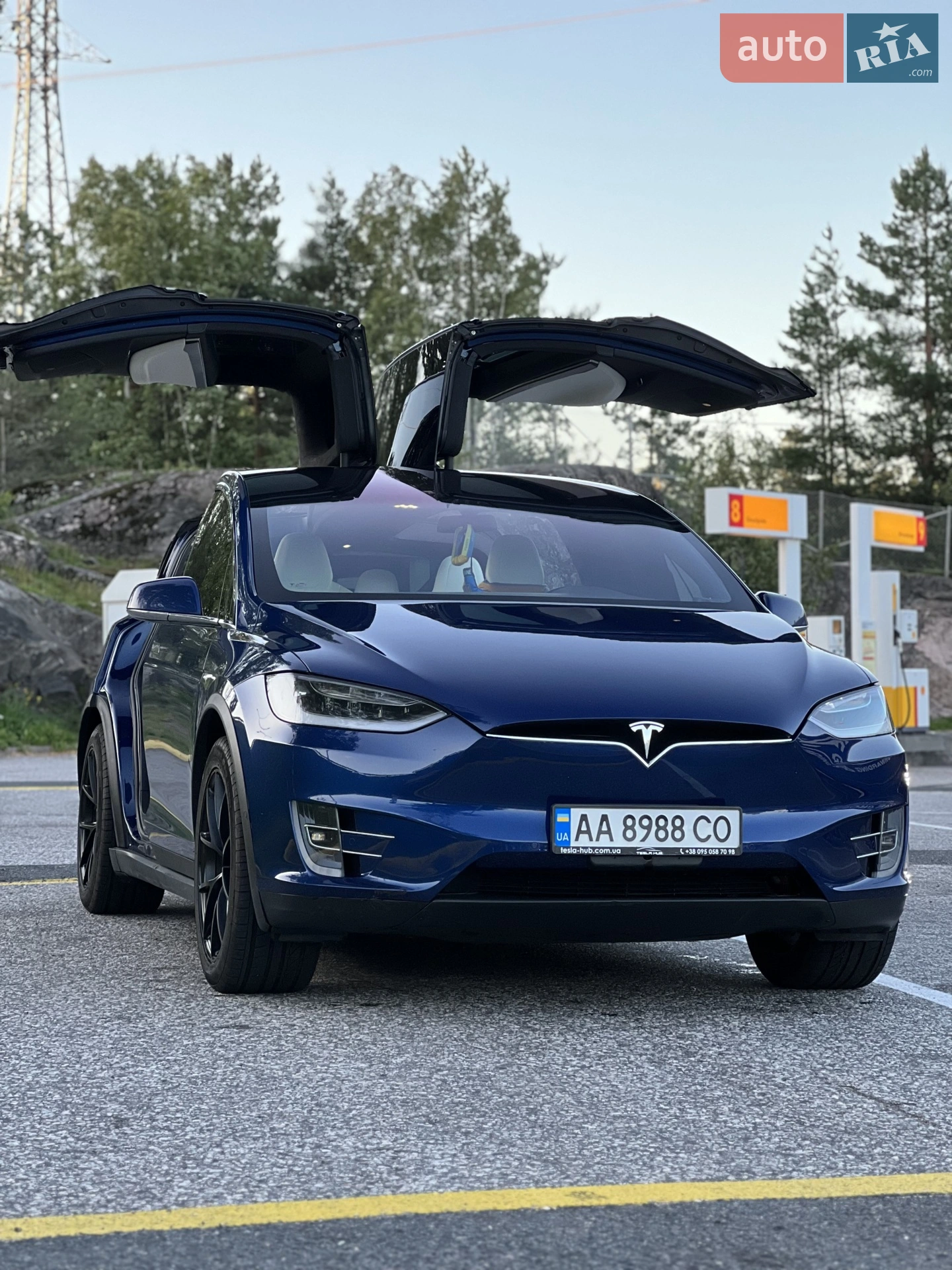 Tesla Model X, 2017
