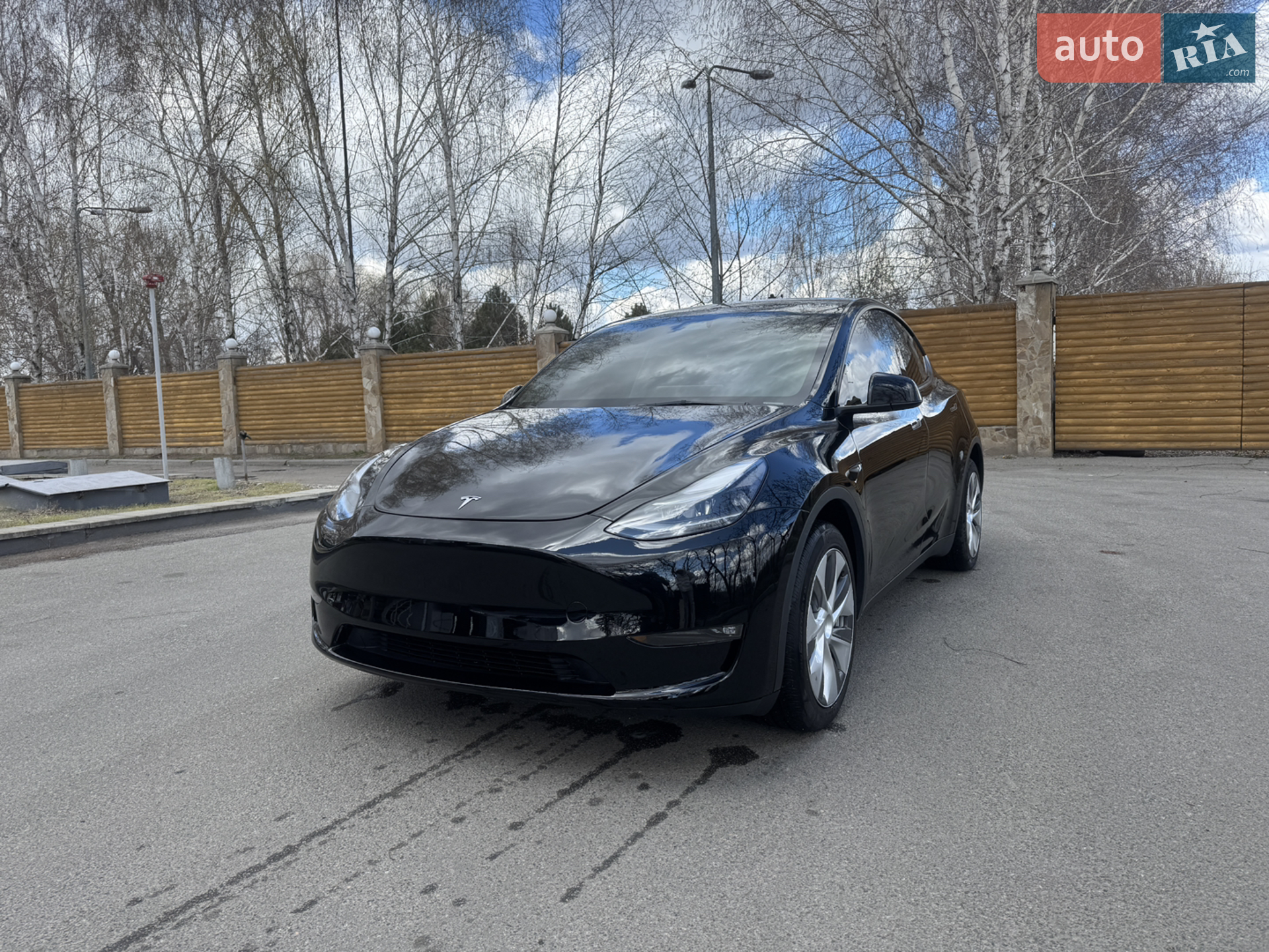 Tesla Model Y, 2023