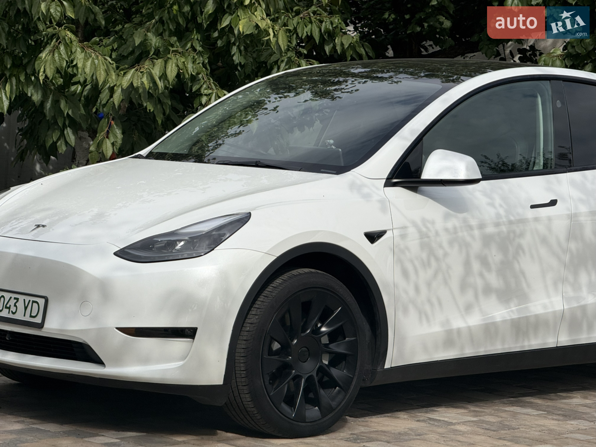 Tesla Model Y, 2023