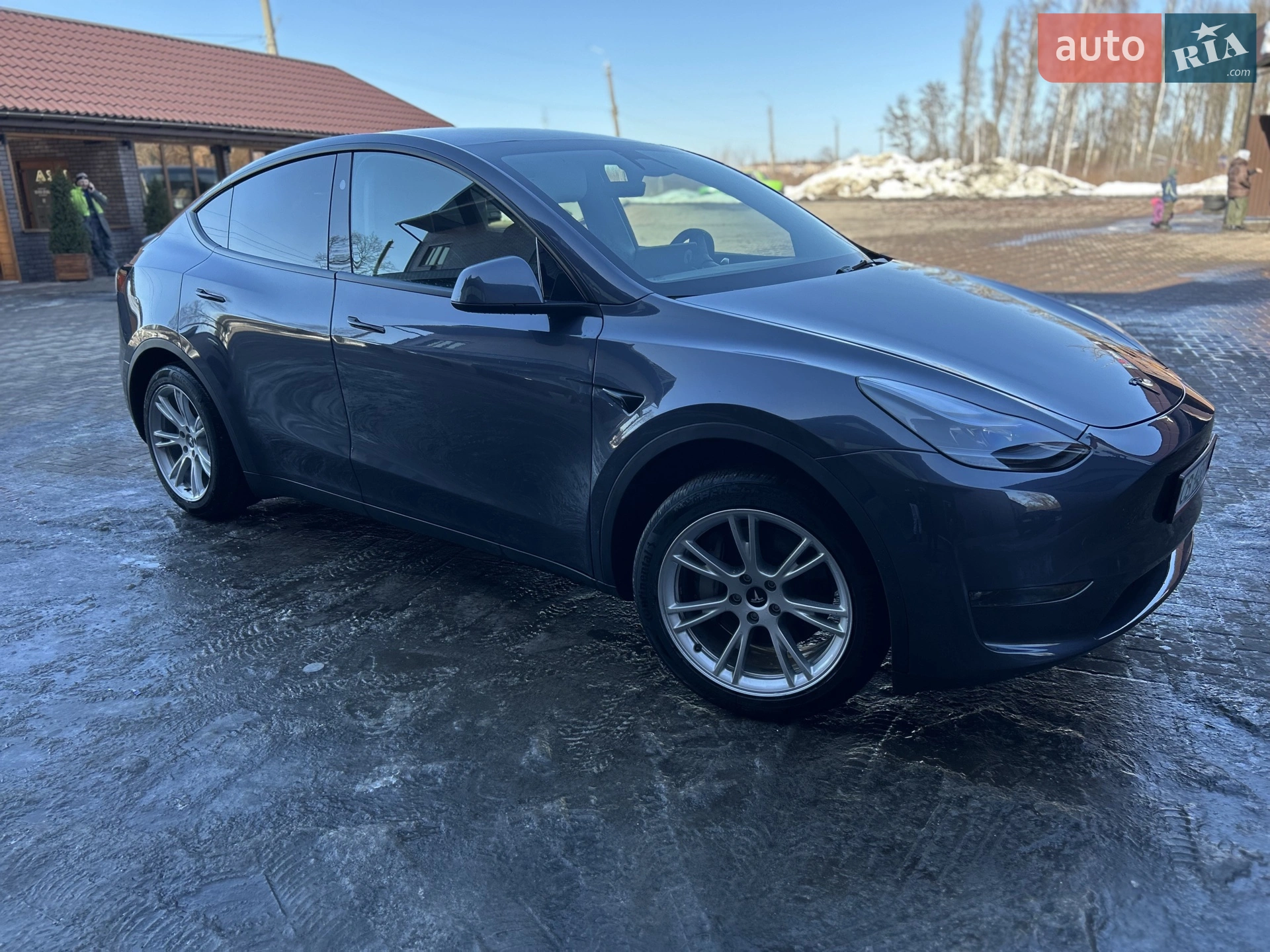 Tesla Model Y, 2023