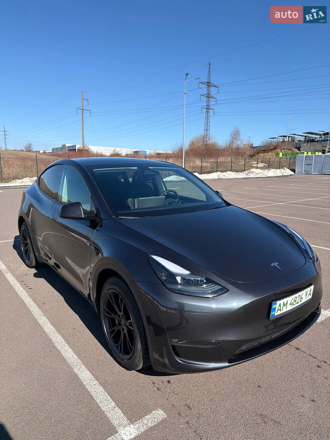 Tesla Model Y, 2024