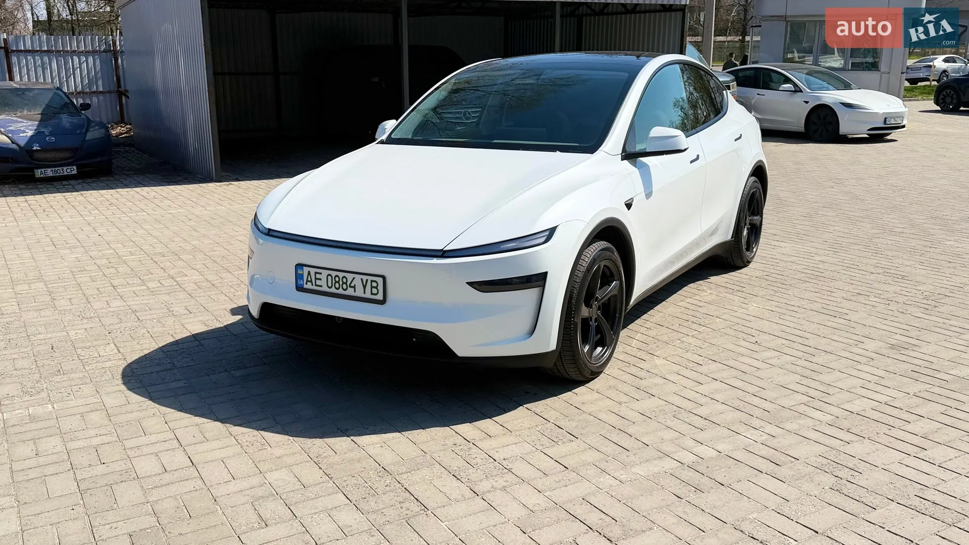 Tesla Model Y, 2025