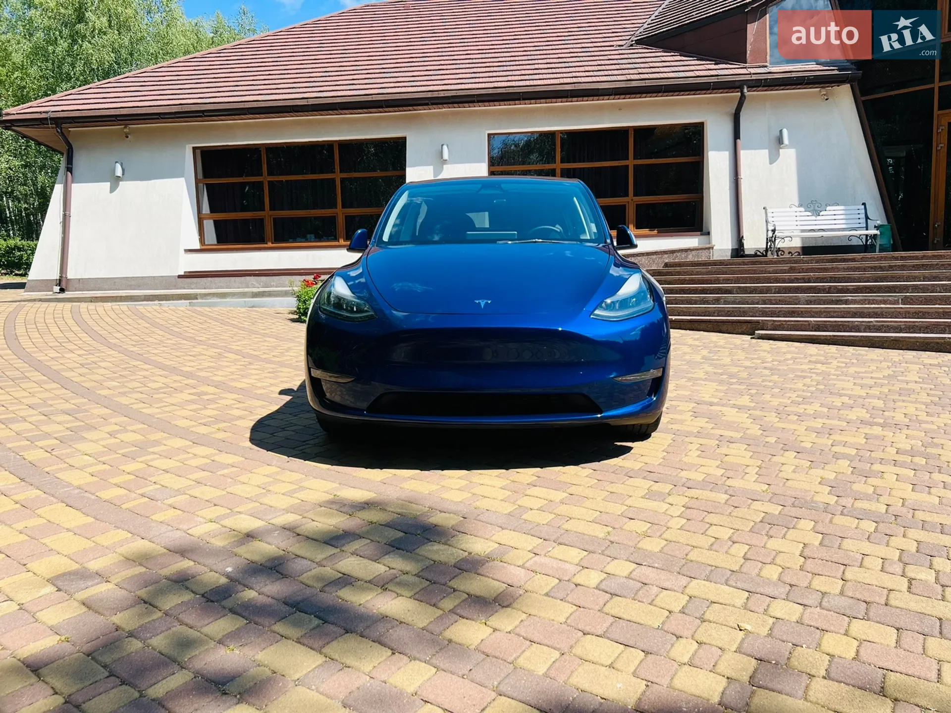 Tesla Model Y, 2023