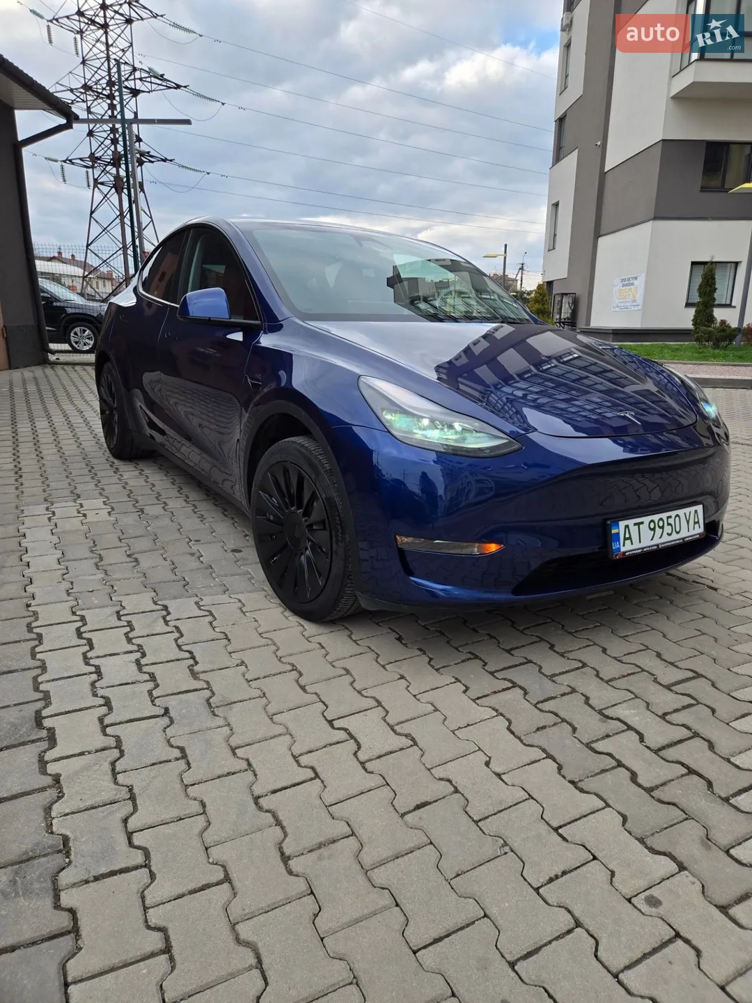 Tesla Model Y, 2023