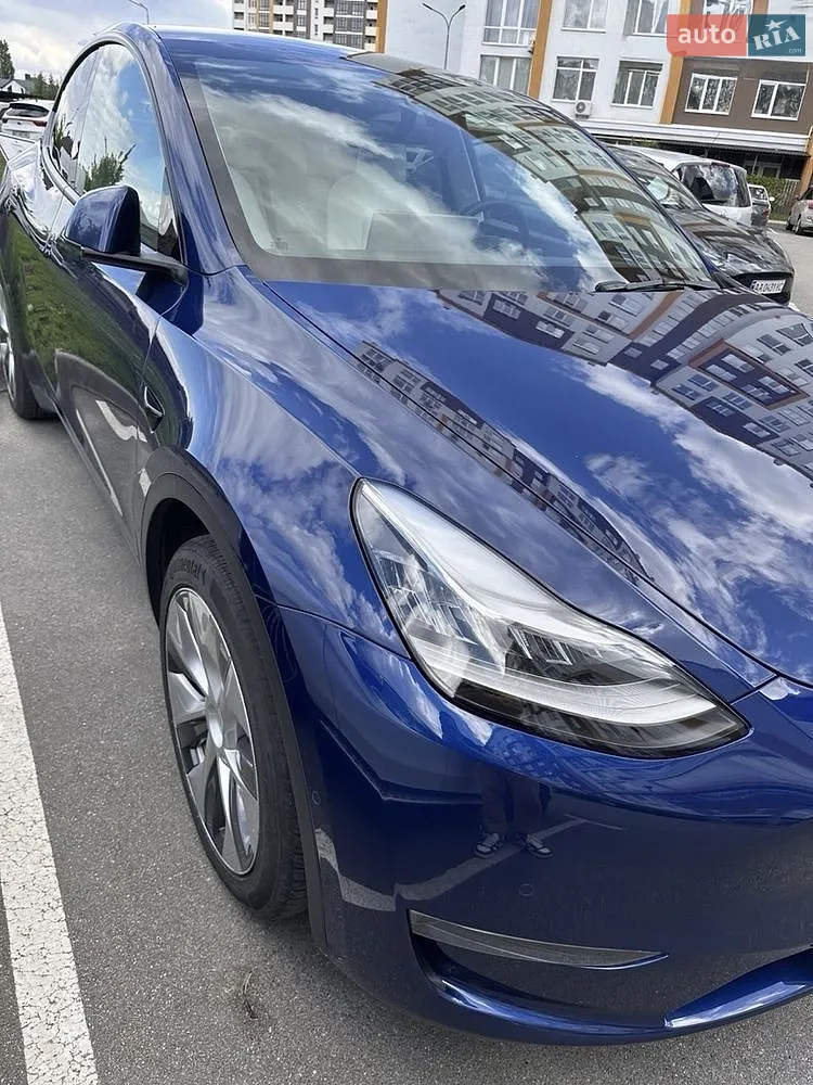 Tesla Model Y, 2021