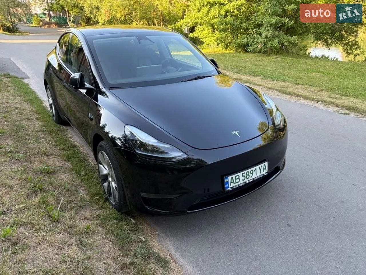 Tesla Model Y, 2023