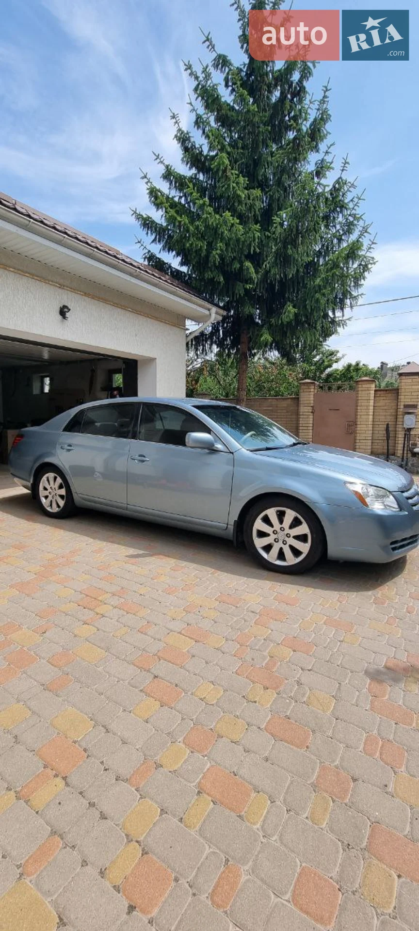 Toyota Avalon, 2005